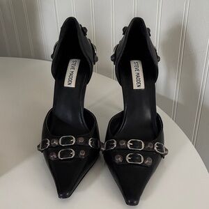 Steve Madden Black Pointed-Toe Buckled Pumps DALI BLACK